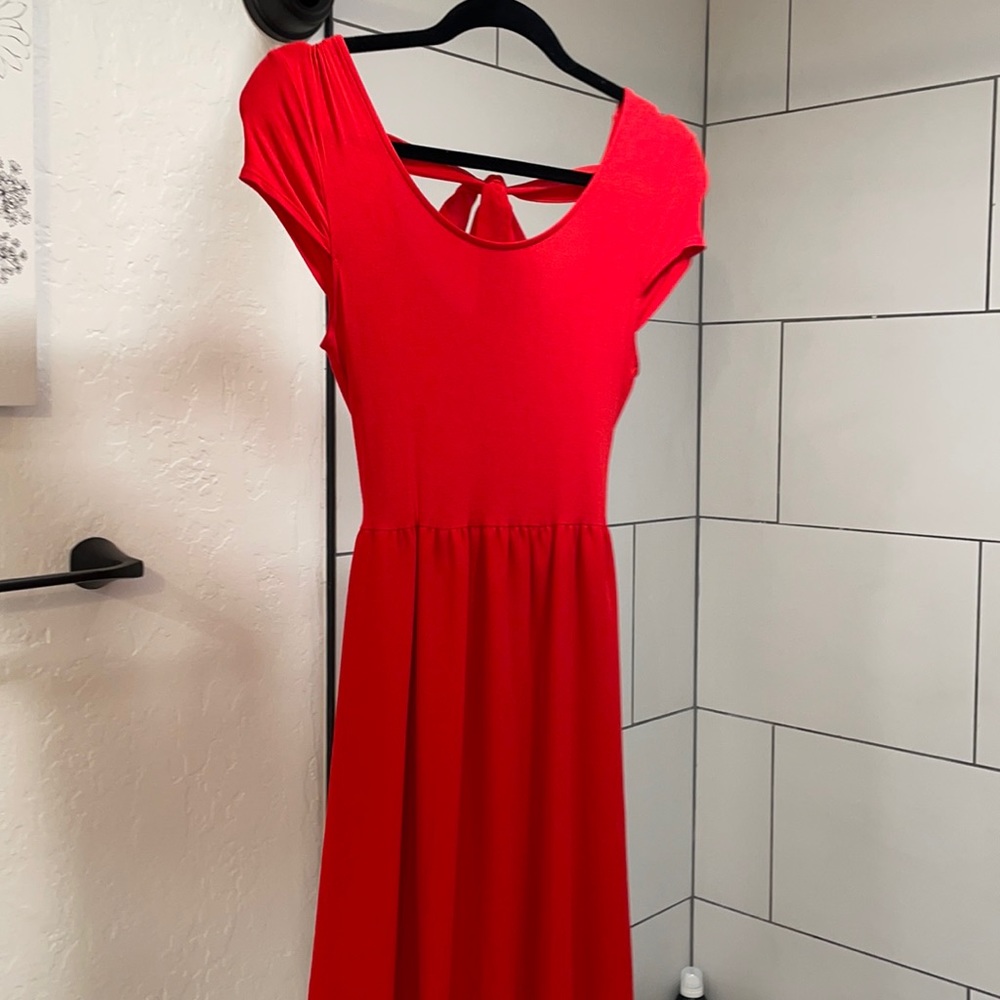 Beautiful Floweli red dress with a bow tie back